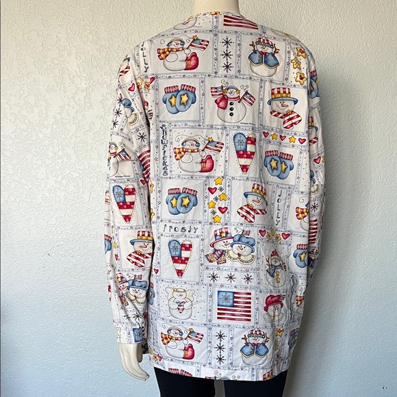 Cherokee Scrub Jacket Medium Snowman Winter Print | Festive Medical Wear - Picture 7 of 7